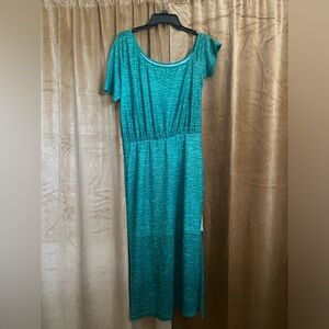 Women’s green off shoulder maxi dress